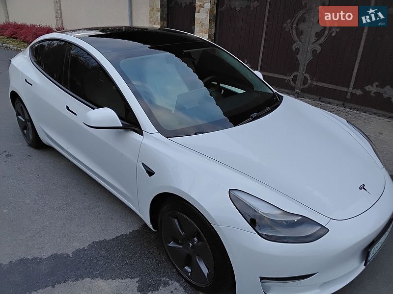 Седан Tesla Model 3 2022 в Вінниці