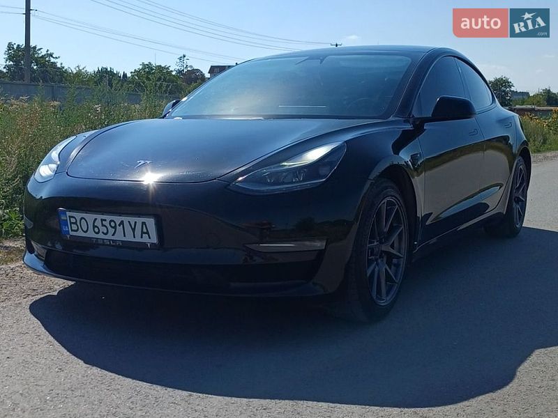 Седан Tesla Model 3 2021 в Тернополі