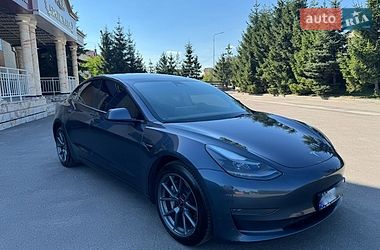 Седан Tesla Model 3 2023 в Тернополі