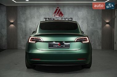 Седан Tesla Model 3 2023 в Одессе