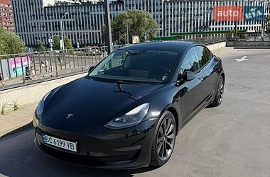 Седан Tesla Model 3 2021 в Львове