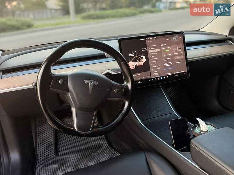 Седан Tesla Model 3 2018 в Запоріжжі фото 3 Седан Tesla Model 3 2018 в Запоріжжі