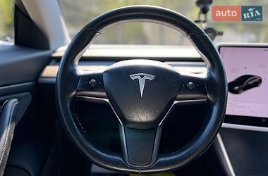 Седан Tesla Model 3 2018 в Львове