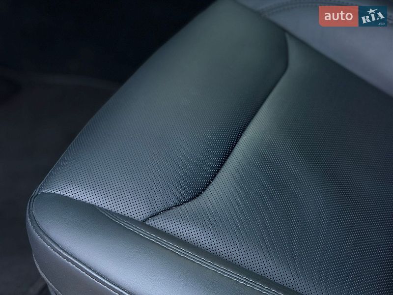 Седан Tesla Model 3 2024 в Одессе