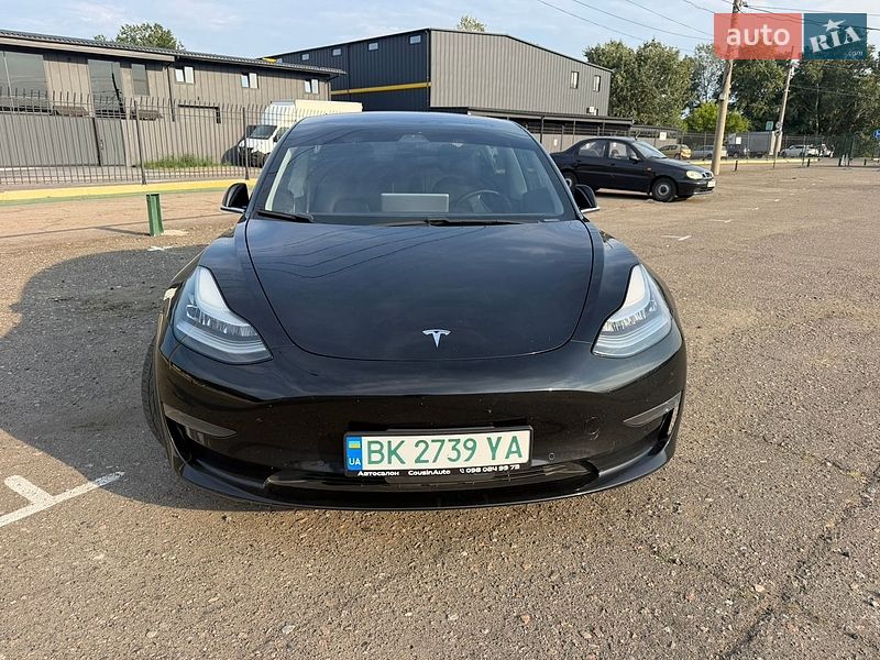 Седан Tesla Model 3 2018 в Киеве фото 10 Седан Tesla Model 3 2018 в Киеве