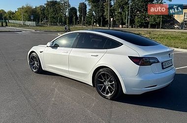 Седан Tesla Model 3 2022 в Виннице