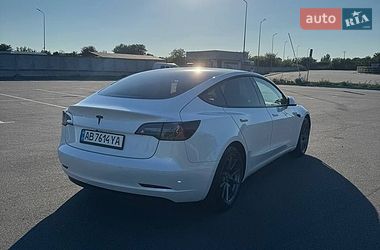 Седан Tesla Model 3 2022 в Виннице