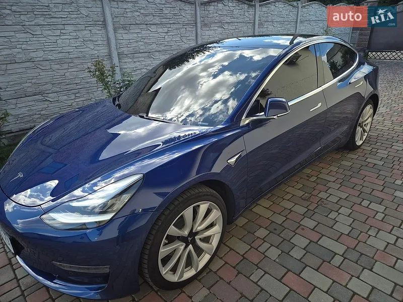 Tesla Model 3 2019