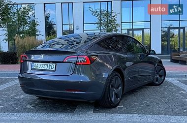 Седан Tesla Model 3 2022 в Киеве