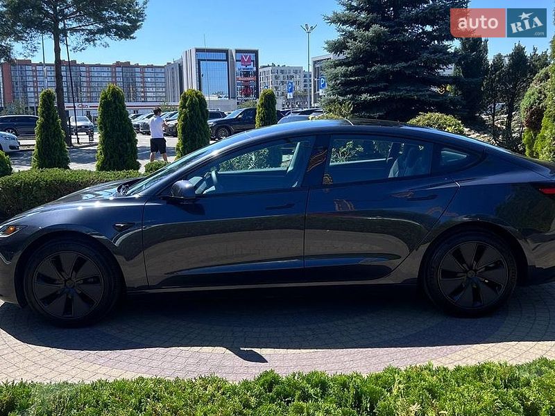 Седан Tesla Model 3 2025 в Львове фото 4 Седан Tesla Model 3 2025 в Львове