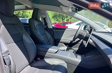 Седан Tesla Model 3 2025 в Львове фото 18 Седан Tesla Model 3 2025 в Львове