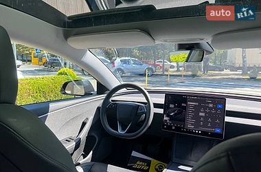 Седан Tesla Model 3 2025 в Львове фото 19 Седан Tesla Model 3 2025 в Львове
