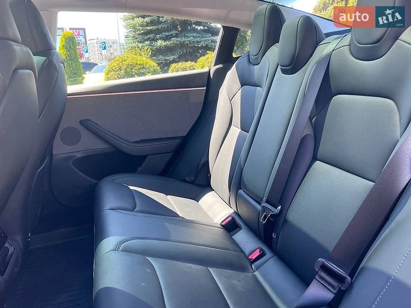 Седан Tesla Model 3 2025 в Львове фото 21 Седан Tesla Model 3 2025 в Львове