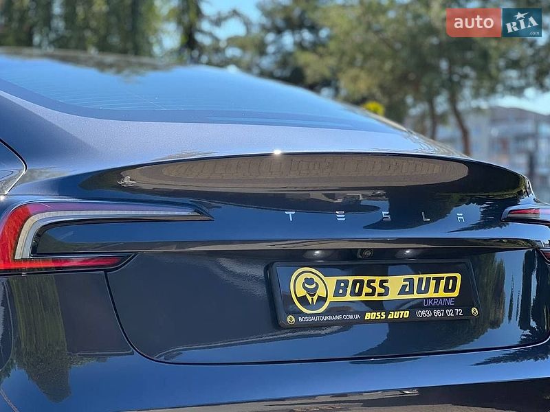 Седан Tesla Model 3 2025 в Львове фото 22 Седан Tesla Model 3 2025 в Львове