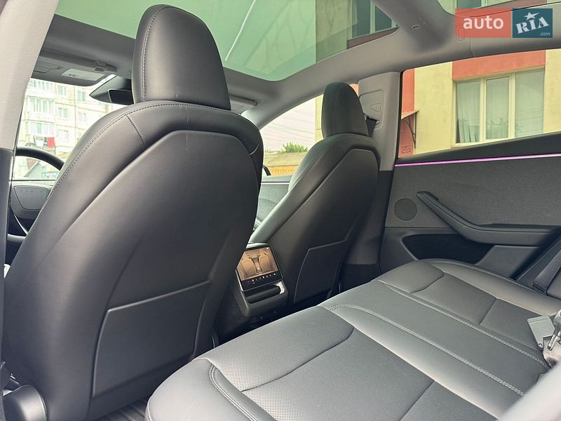 Седан Tesla Model 3 2025 в Дубні фото 36 Седан Tesla Model 3 2025 в Дубні