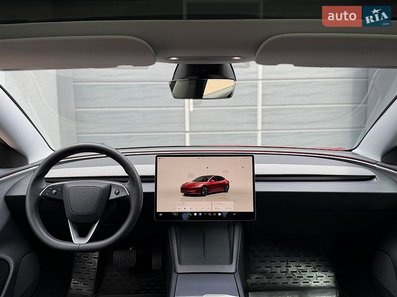 Седан Tesla Model 3 2024 в Києві