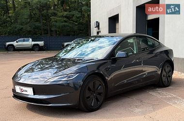 Седан Tesla Model 3 2024 в Киеве