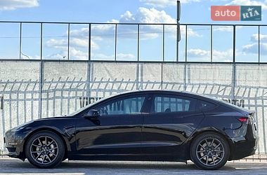 Седан Tesla Model 3 2018 в Киеве