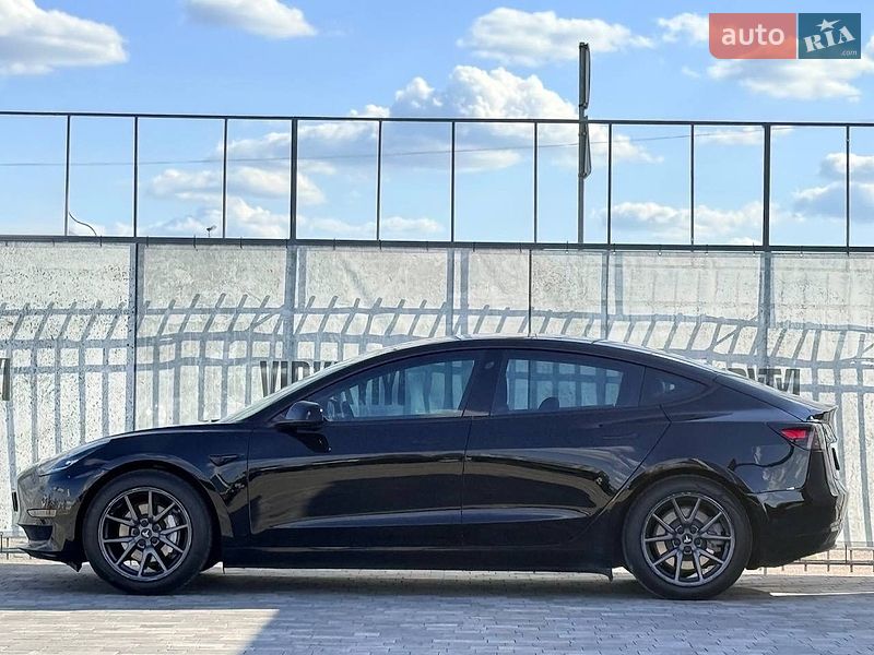 Седан Tesla Model 3 2018 в Киеве