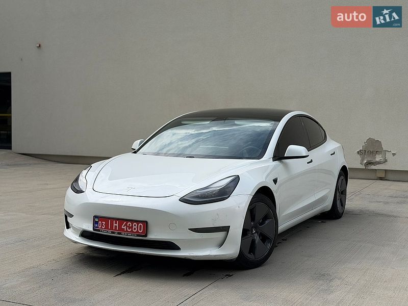 Седан Tesla Model 3 2021 в Луцьку