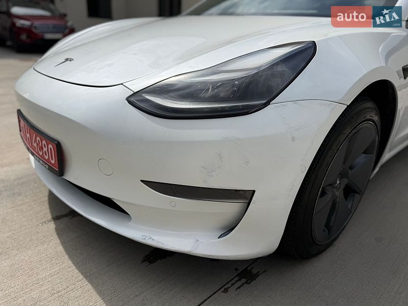Седан Tesla Model 3 2021 в Луцьку