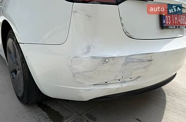 Седан Tesla Model 3 2021 в Луцьку
