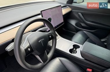 Седан Tesla Model 3 2021 в Луцьку