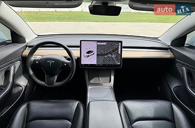 Седан Tesla Model 3 2021 в Луцьку