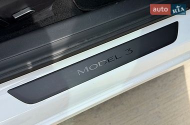 Седан Tesla Model 3 2021 в Луцьку
