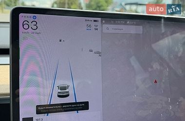 Седан Tesla Model 3 2021 в Луцке