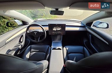 Седан Tesla Model 3 2023 в Одессе