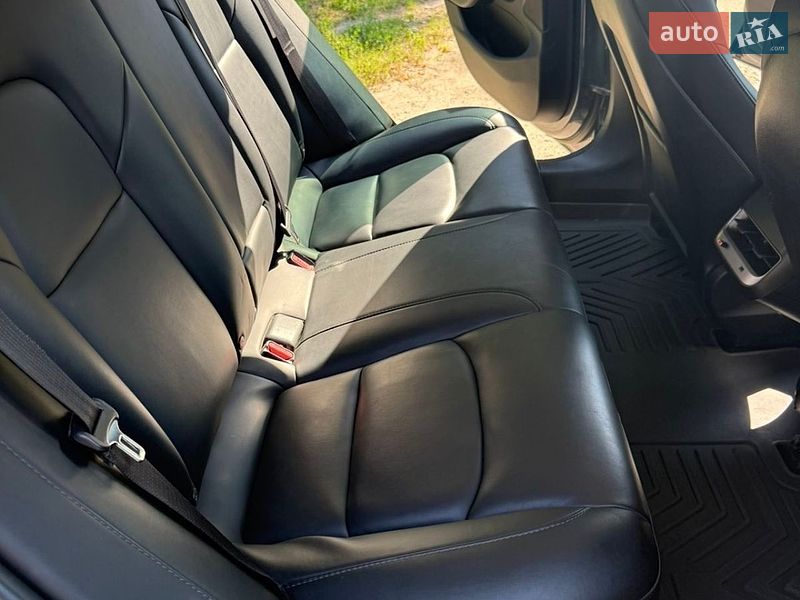 Седан Tesla Model 3 2019 в Харькове