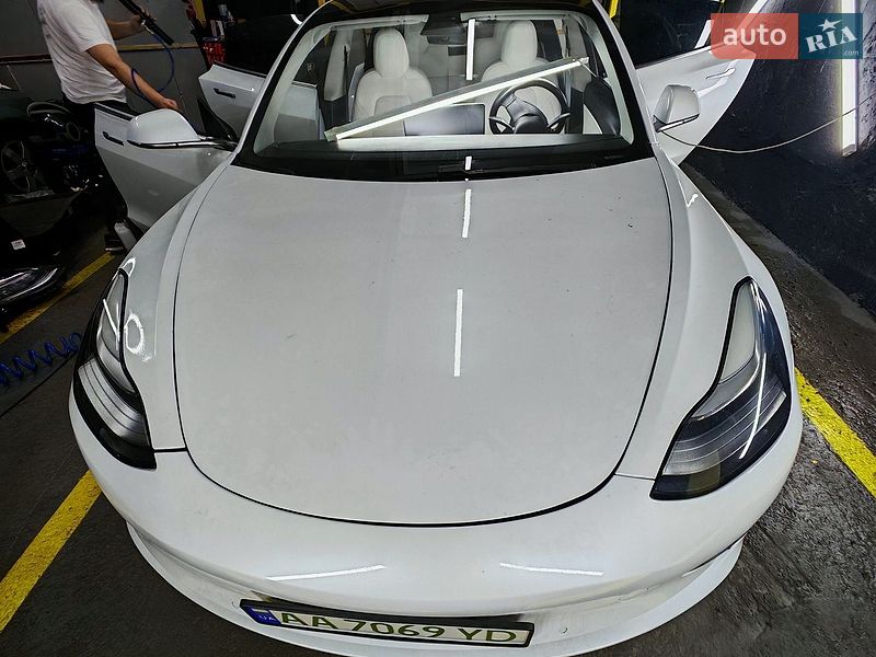 Tesla Model 3 2019