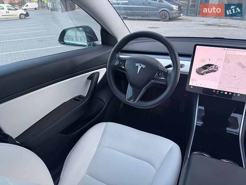Седан Tesla Model 3 2020 в Хмельницькому
