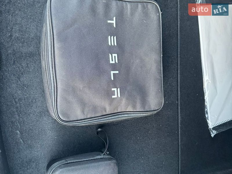 Седан Tesla Model 3 2020 в Хмельницькому