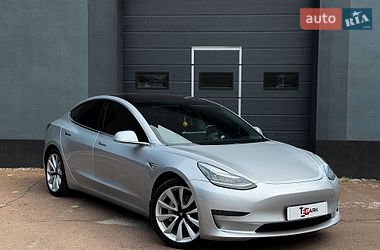 Седан Tesla Model 3 2018 в Киеве