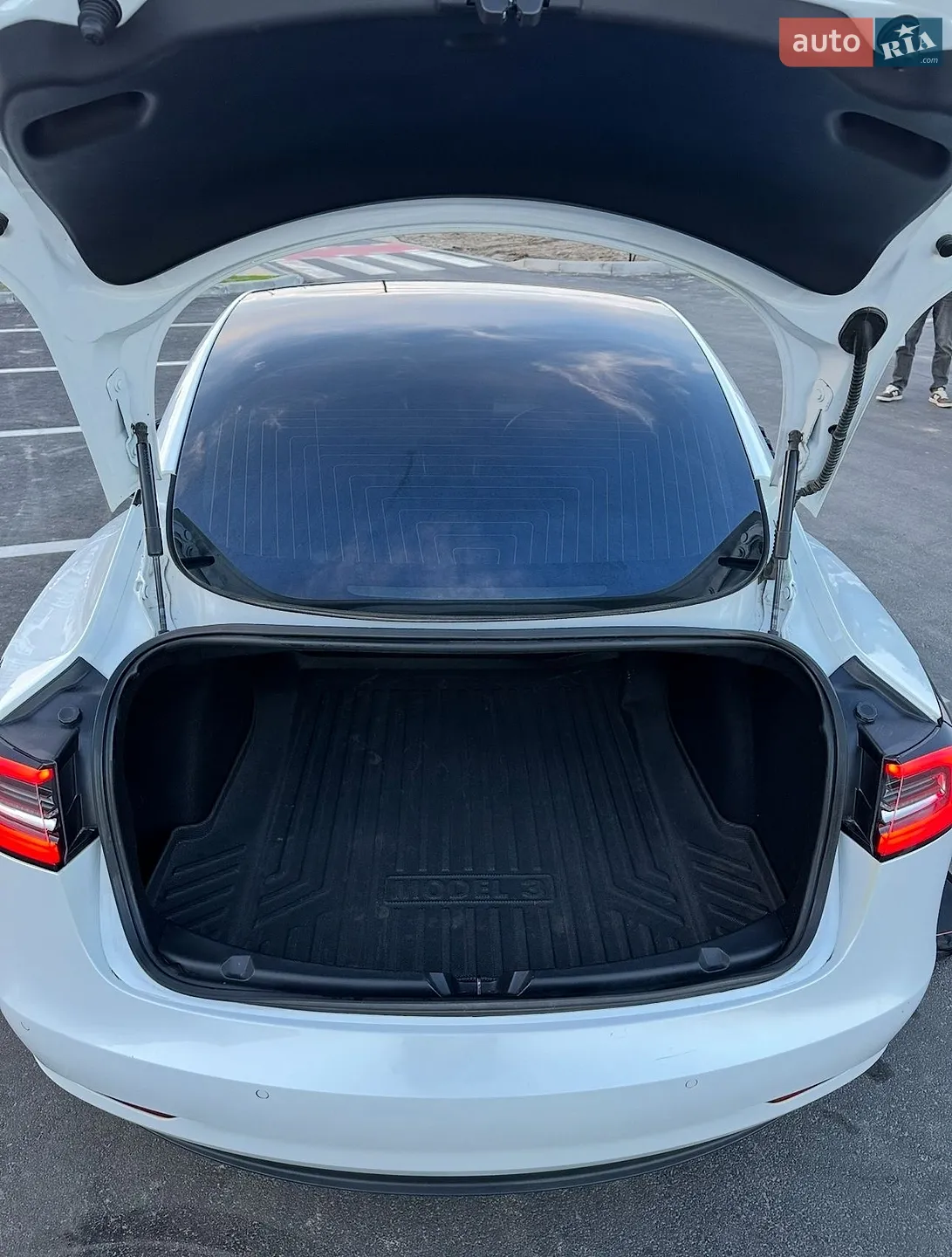 2019 Tesla Model 3 - мініатюра 9