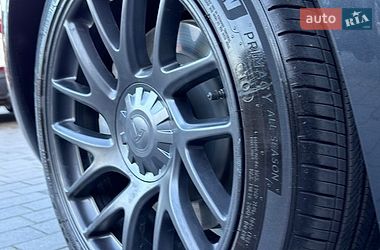 Седан Tesla Model 3 2025 в Черновцах