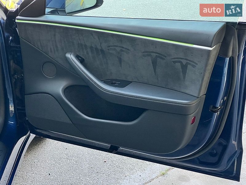 Седан Tesla Model 3 2024 в Киеве фото 46 Седан Tesla Model 3 2024 в Киеве