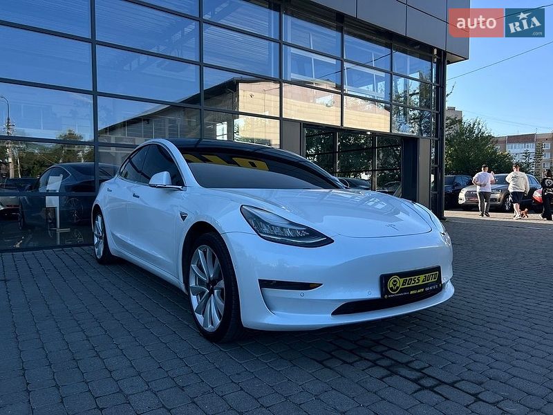 Tesla Model 3 2019