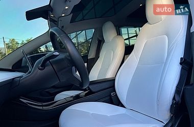 Седан Tesla Model 3 2019 в Ивано-Франковске