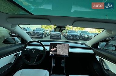 Седан Tesla Model 3 2019 в Ивано-Франковске