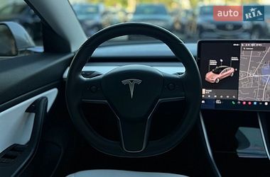 Седан Tesla Model 3 2019 в Ивано-Франковске