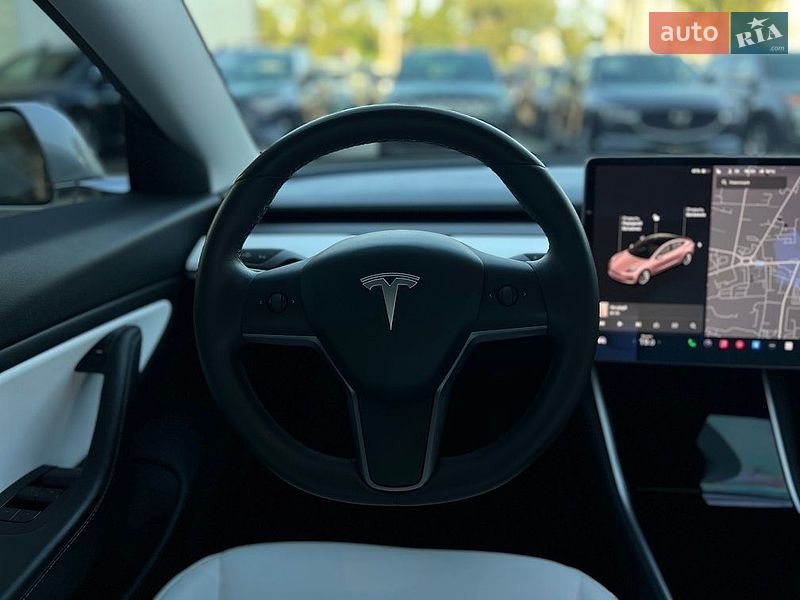 Седан Tesla Model 3 2019 в Ивано-Франковске