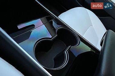 Седан Tesla Model 3 2019 в Ивано-Франковске