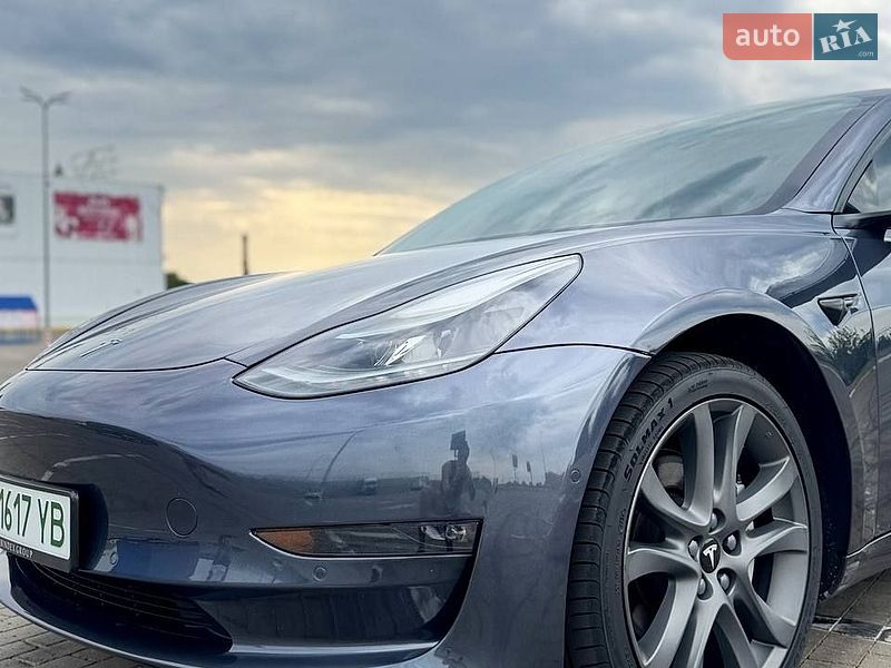 Седан Tesla Model 3 2021 в Одесі
