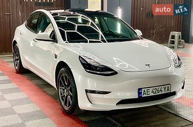 Седан Tesla Model 3 2021 в Каменском