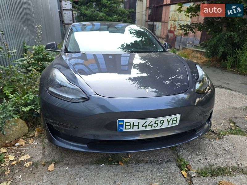 Седан Tesla Model 3 2019 в Одесі