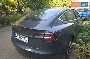 Седан Tesla Model 3 2019 в Одесі