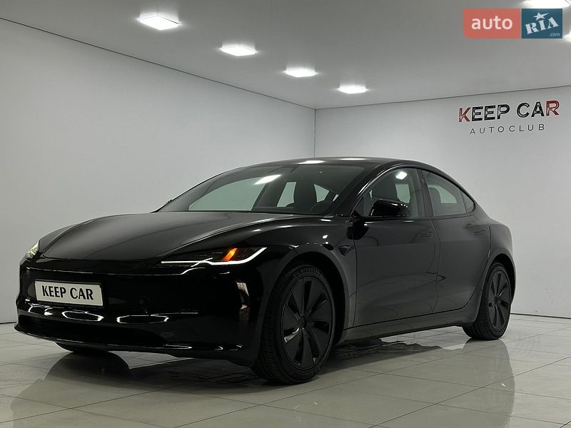 Седан Tesla Model 3 2024 в Одессе